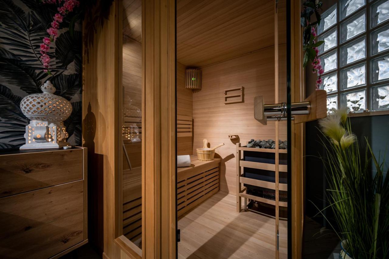 Moresca Exclusive Villa - Pool & Spa 카스텔라마레델골포 외부 사진